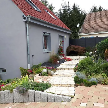 Terre D'helene 4 A 5 Pers Proche Strasbourg 42 M2, 3 Etoiles, Wifi, Paisible, Jardin, Proche Commerces,16 Atouts, Animaux Acceptes Berstett