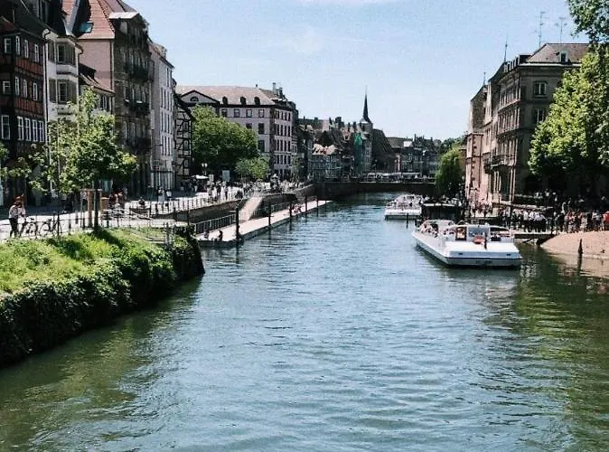 Terre D'helene 4 à 5 Pers Proche Strasbourg 42 M2, 3 étoiles, Wifi, Paisible, Jardin, Proche Commerces,16 Atouts, Animaux Acceptés Appartamento *